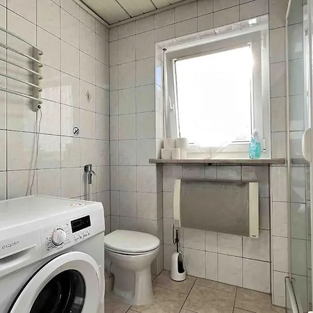 Apartment Sad211- Grosse Monteurwohnung Uebergangswohnung *